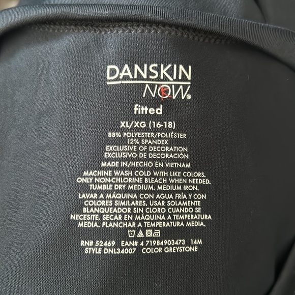 Danskin Now long sleeve performance Tee shirt . Charcoal grey color. Fitted XL. - Picture 9 of 9